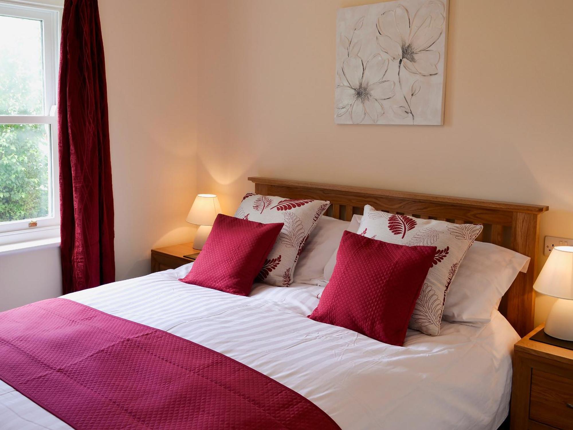 Flat 2 Lonsdale House *