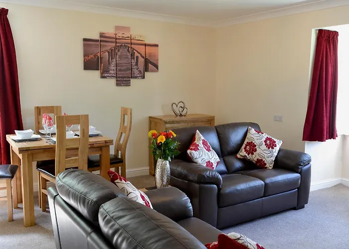 Flat 2 Lonsdale House