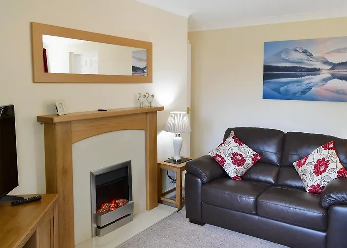 Flat 2 Lonsdale House